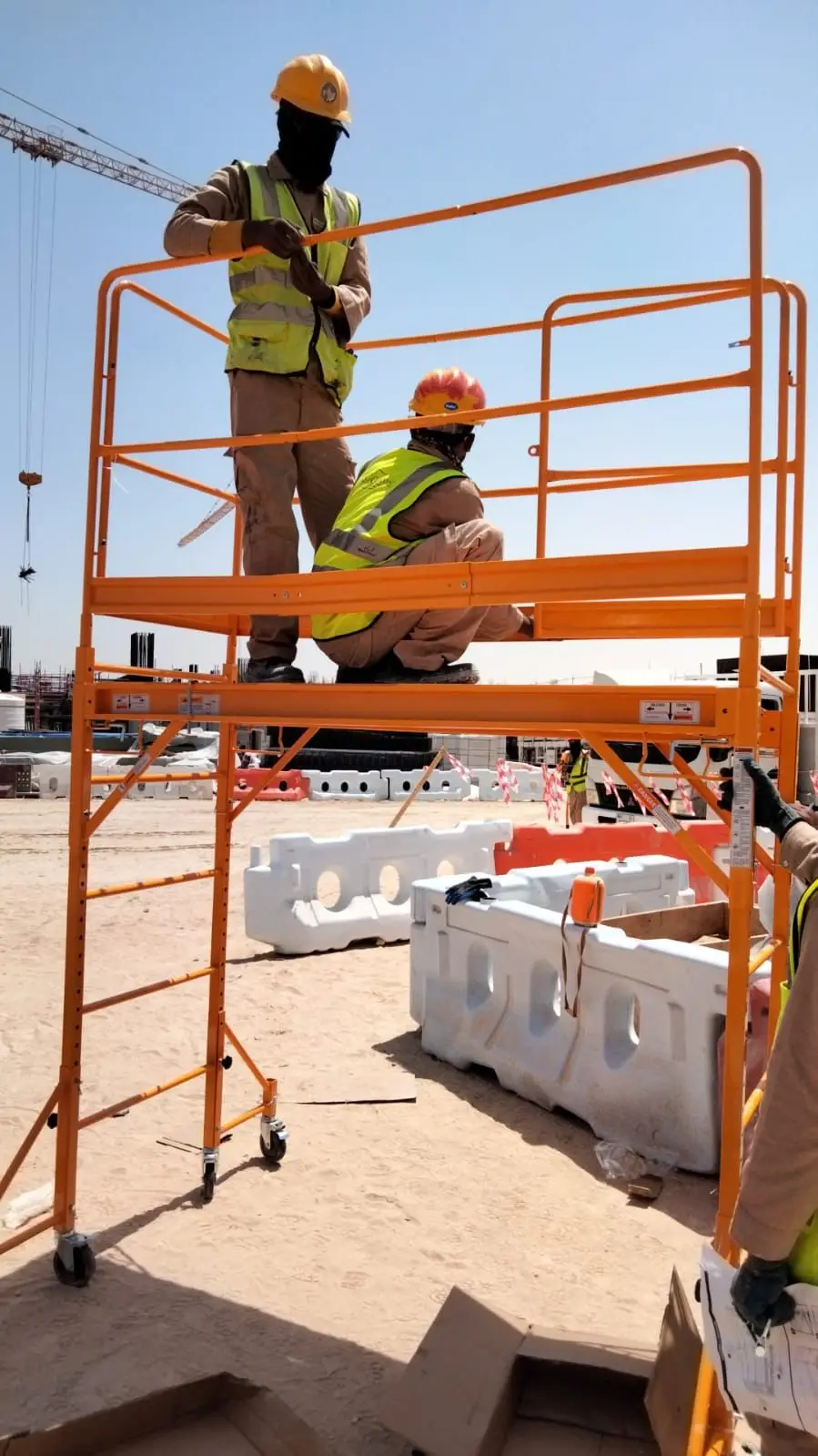 BAKER Steel Movable Scaffold - Adjustable, Mobile, and Durable - Image 3